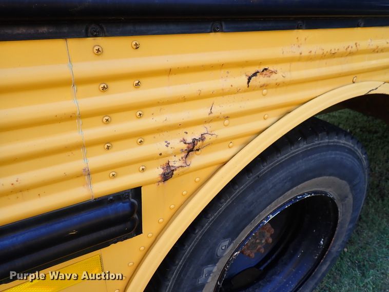 image for item DN1876 1996 International 3800  school bus