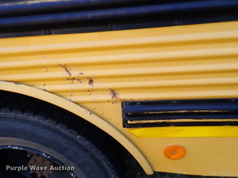 image for item DN1876 1996 International 3800  school bus