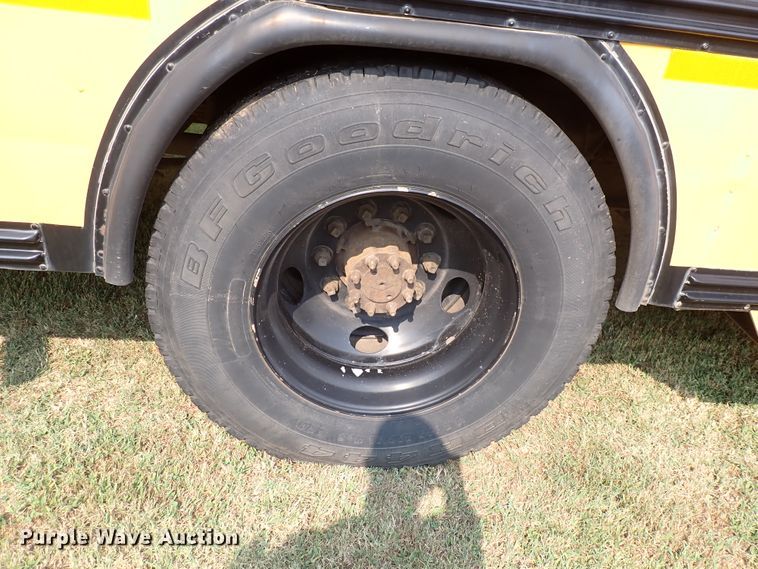 image for item DN1877 1997 Blue Bird TC2000  school bus