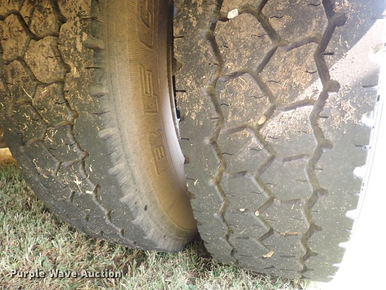 image for item DN1877 1997 Blue Bird TC2000  school bus