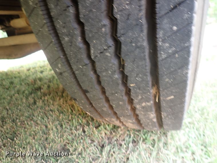 image for item DN1877 1997 Blue Bird TC2000  school bus