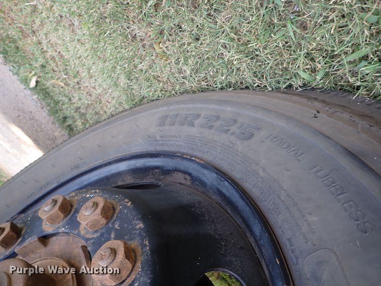 image for item DN1877 1997 Blue Bird TC2000  school bus