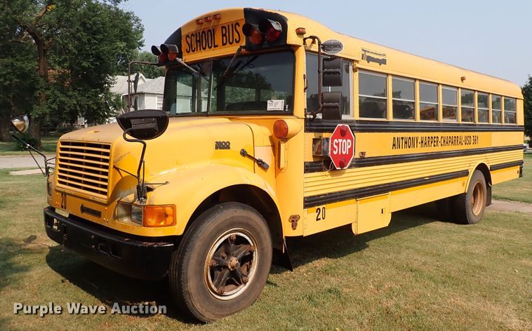 image for item DN1881 1995 International 3800  school bus
