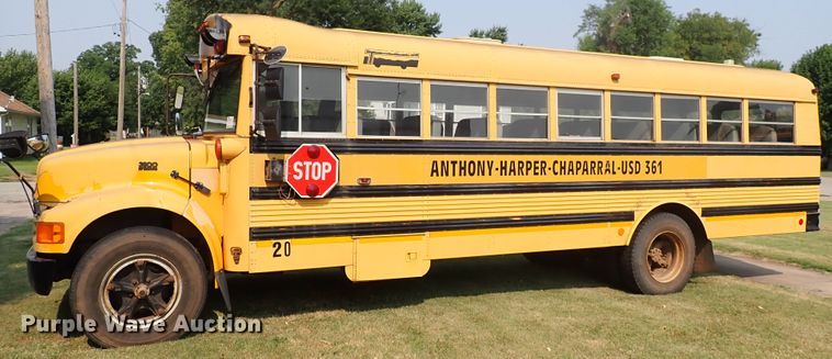 image for item DN1881 1995 International 3800  school bus