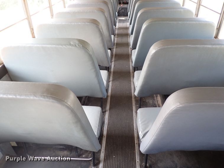 image for item DN1881 1995 International 3800  school bus