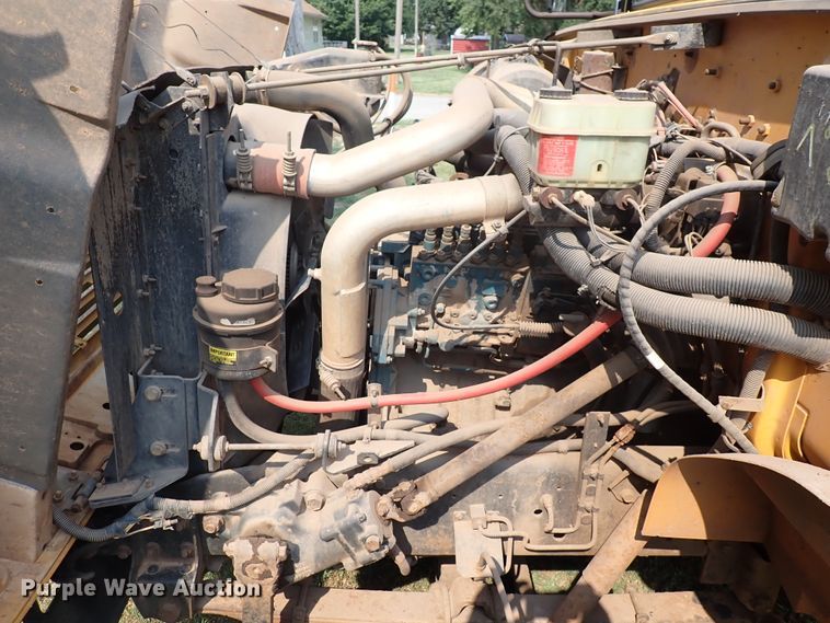 image for item DN1881 1995 International 3800  school bus