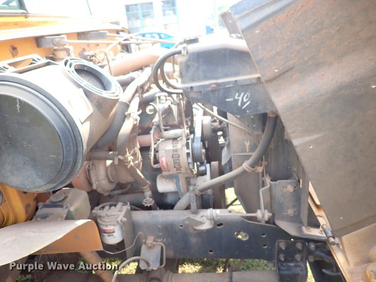 image for item DN1881 1995 International 3800  school bus