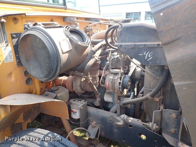 image for item DN1881 1995 International 3800  school bus