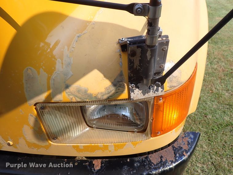 image for item DN1881 1995 International 3800  school bus