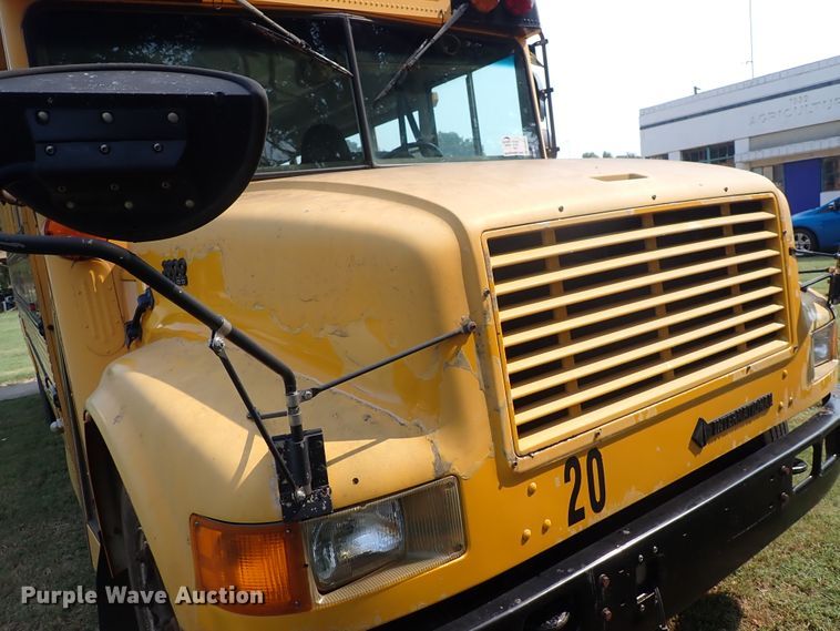 image for item DN1881 1995 International 3800  school bus