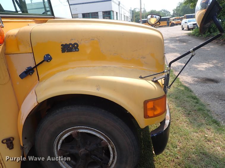 image for item DN1881 1995 International 3800  school bus