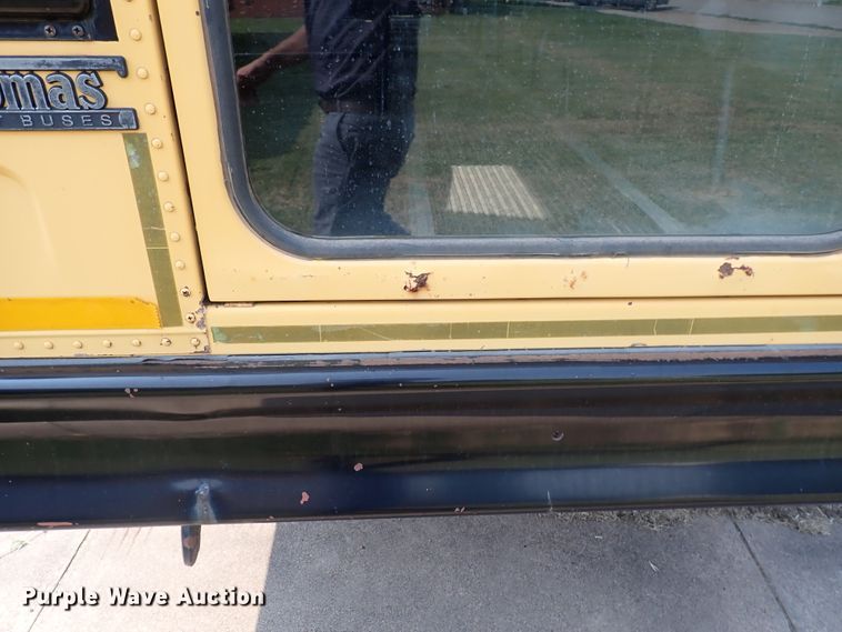 image for item DN1881 1995 International 3800  school bus