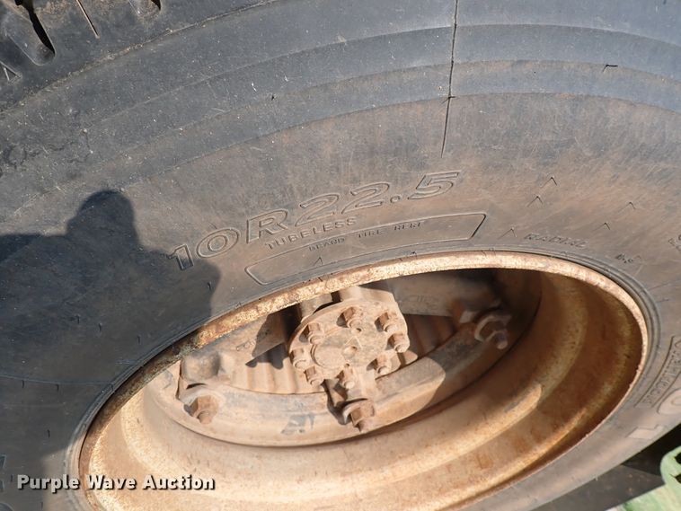 image for item DN1881 1995 International 3800  school bus