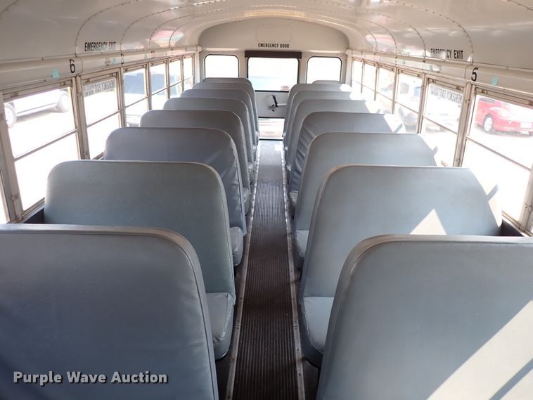 image for item DN1882 1996 International 3800  school bus