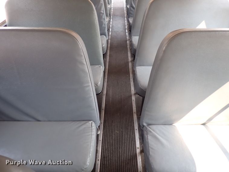 image for item DN1882 1996 International 3800  school bus