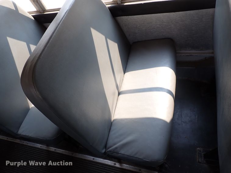 image for item DN1882 1996 International 3800  school bus