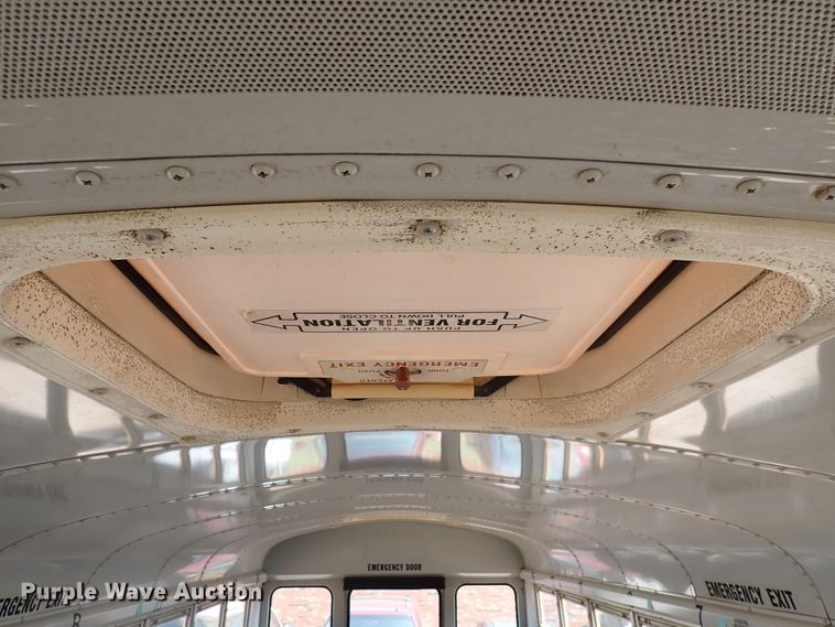 image for item DN1882 1996 International 3800  school bus