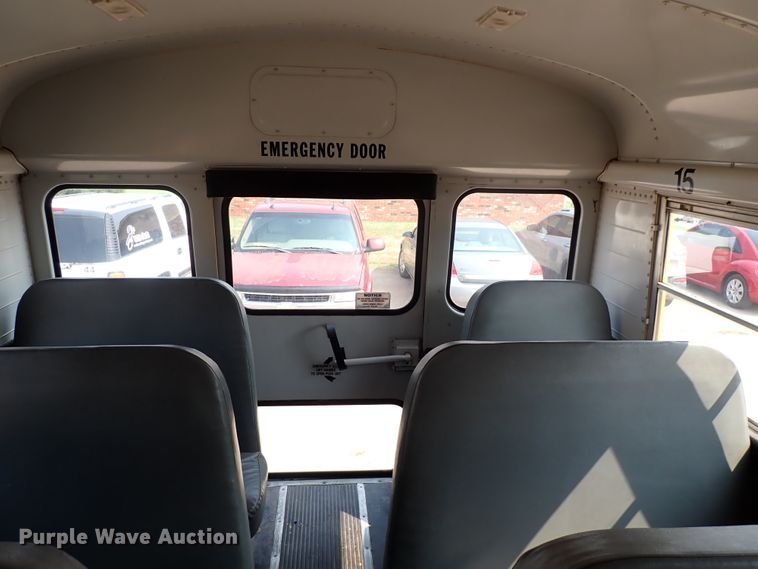 image for item DN1882 1996 International 3800  school bus
