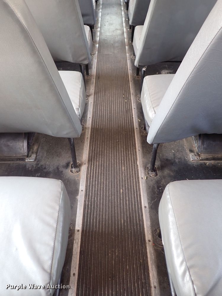 image for item DN1882 1996 International 3800  school bus