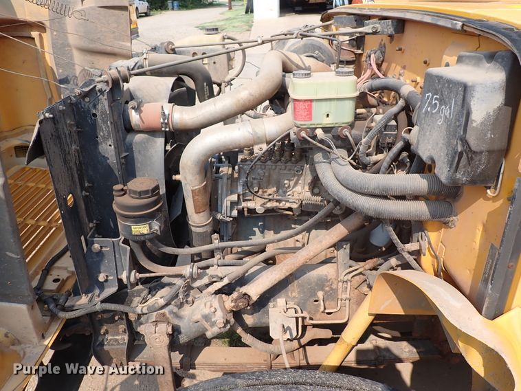 image for item DN1882 1996 International 3800  school bus