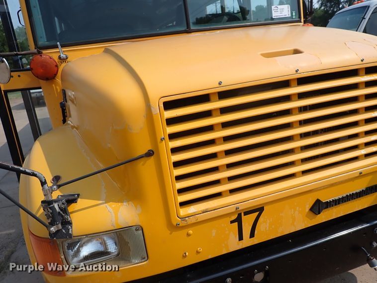 image for item DN1882 1996 International 3800  school bus