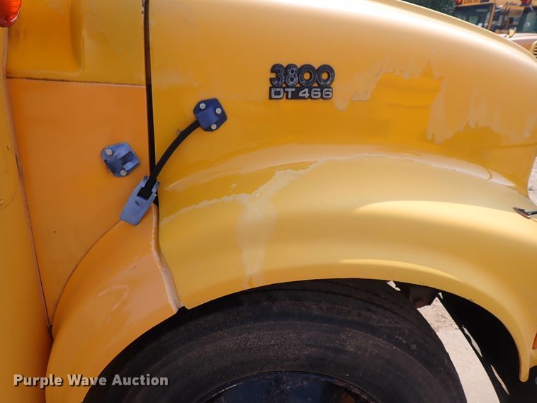 image for item DN1882 1996 International 3800  school bus