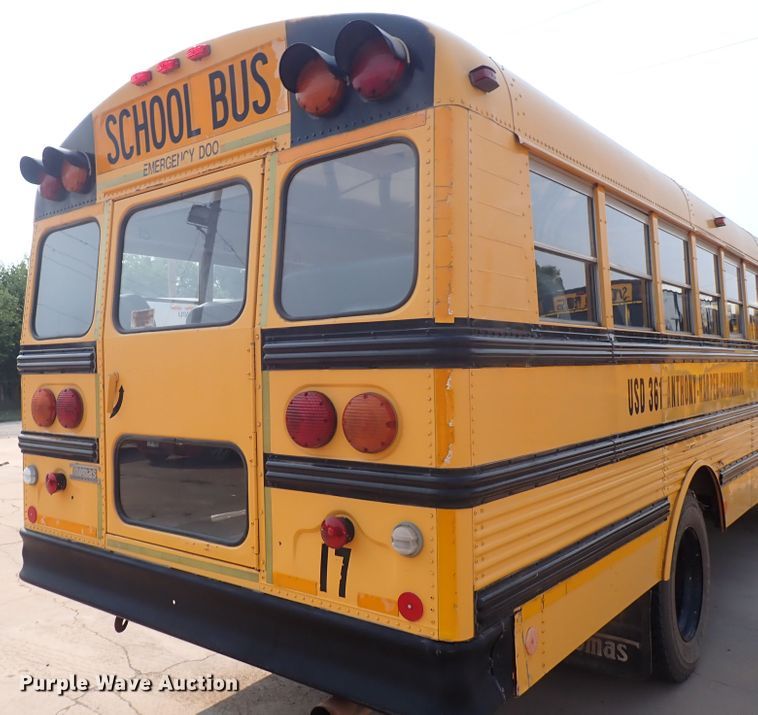image for item DN1882 1996 International 3800  school bus