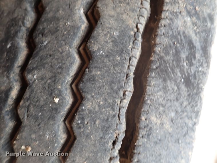 image for item DN1882 1996 International 3800  school bus