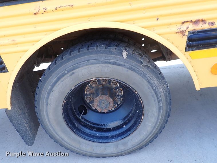 image for item DN1882 1996 International 3800  school bus
