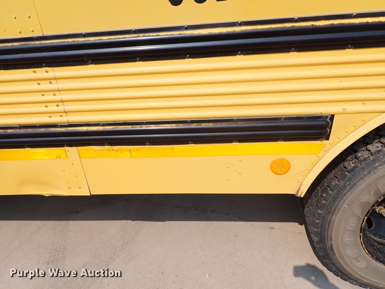 image for item DN1882 1996 International 3800  school bus