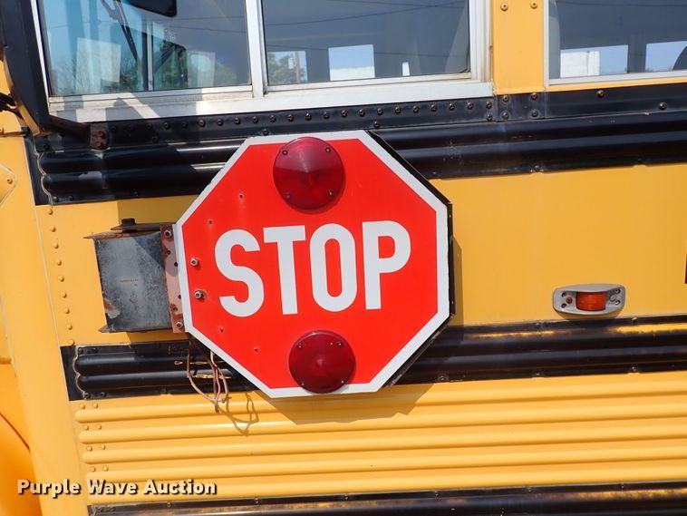 image for item DN1882 1996 International 3800  school bus