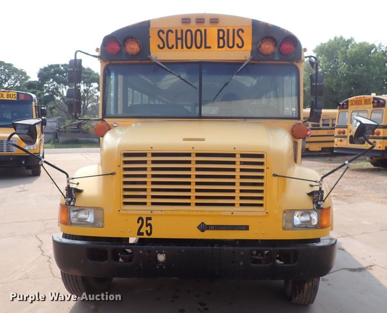 image for item DN1885 1995 International 3800  school bus