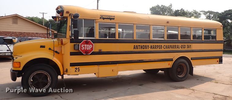 image for item DN1885 1995 International 3800  school bus