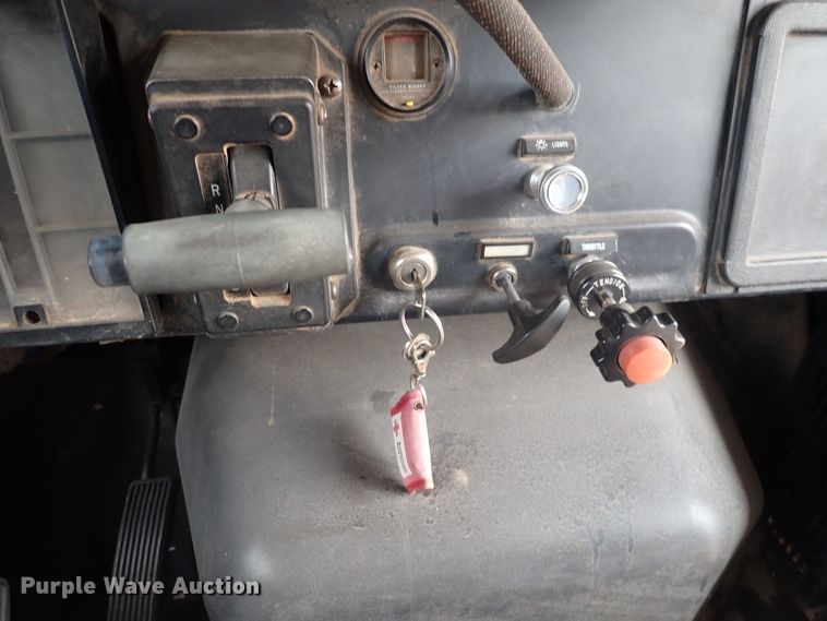 image for item DN1885 1995 International 3800  school bus