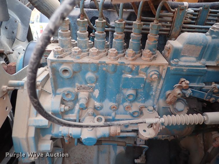 image for item DN1885 1995 International 3800  school bus