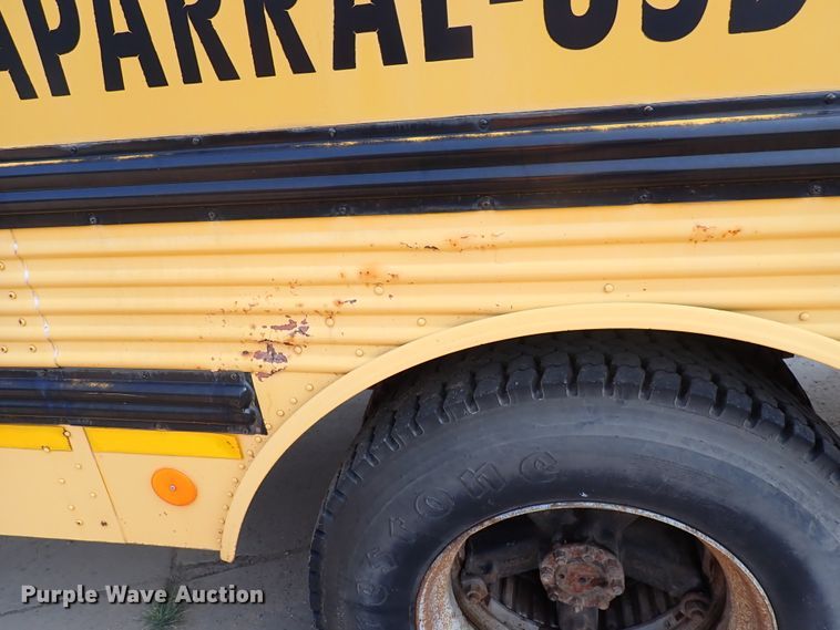 image for item DN1885 1995 International 3800  school bus