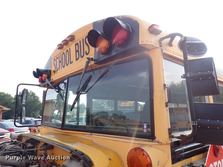 image for item DN1885 1995 International 3800  school bus