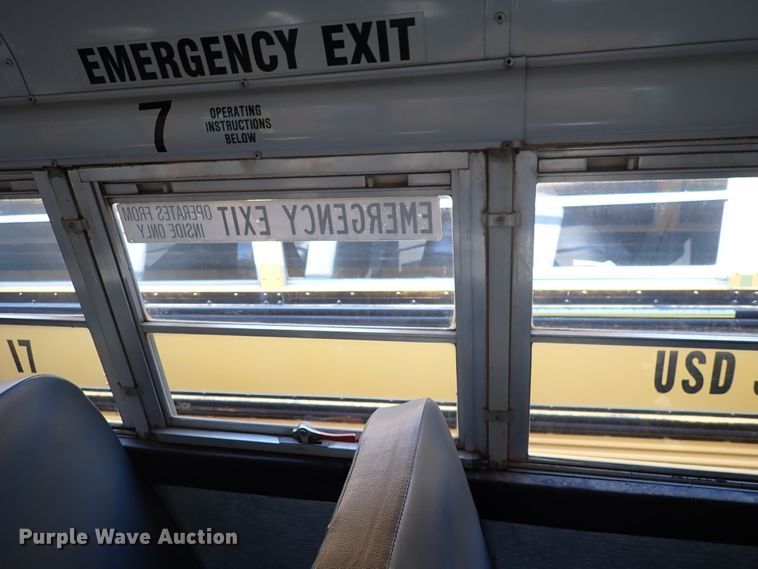 image for item DN1885 1995 International 3800  school bus