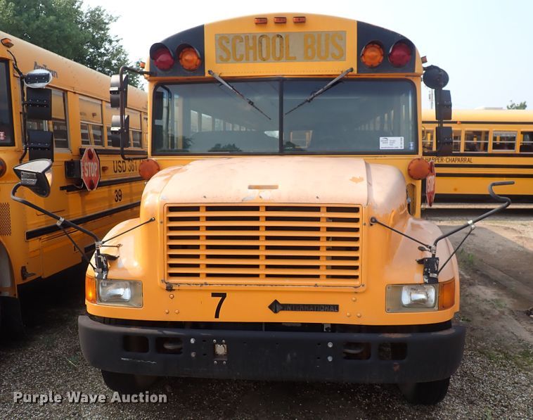 image for item DN1886 1997 International 3800  school bus