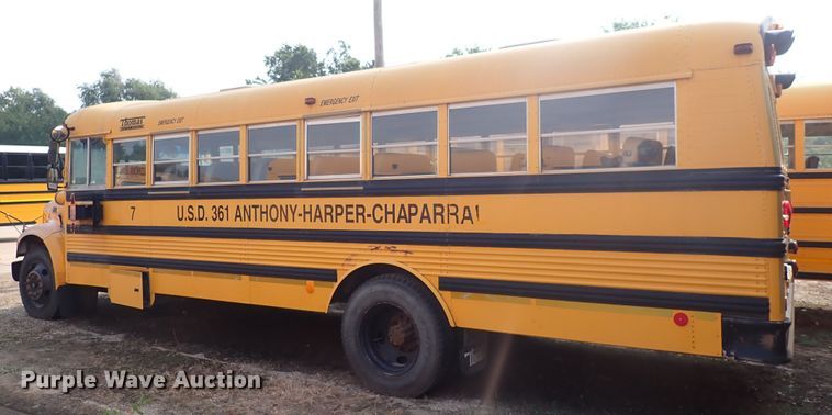 image for item DN1886 1997 International 3800  school bus