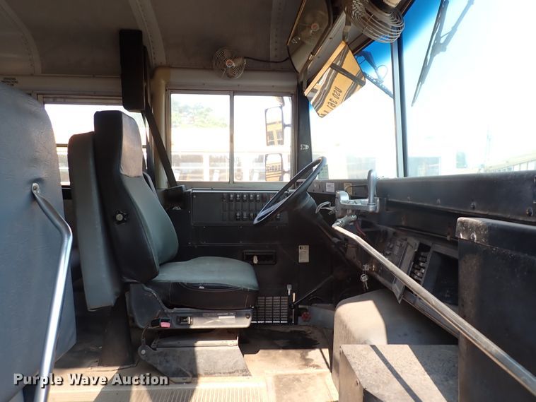 image for item DN1886 1997 International 3800  school bus