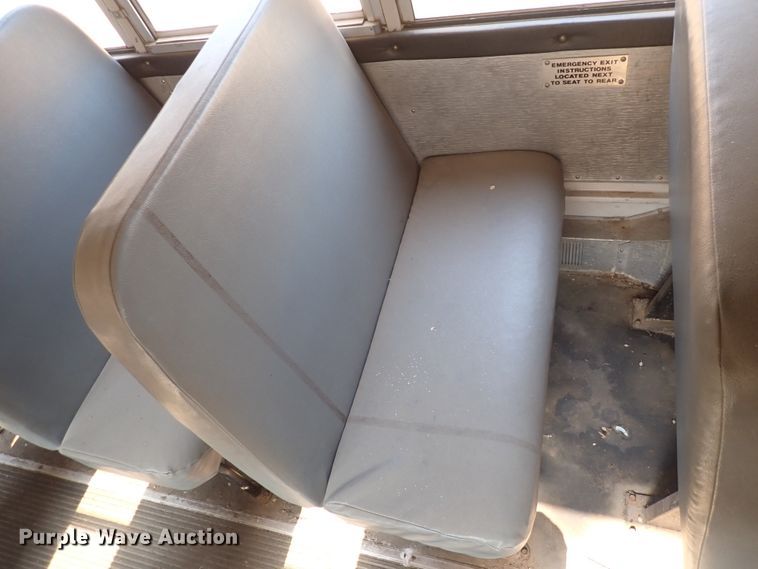 image for item DN1886 1997 International 3800  school bus