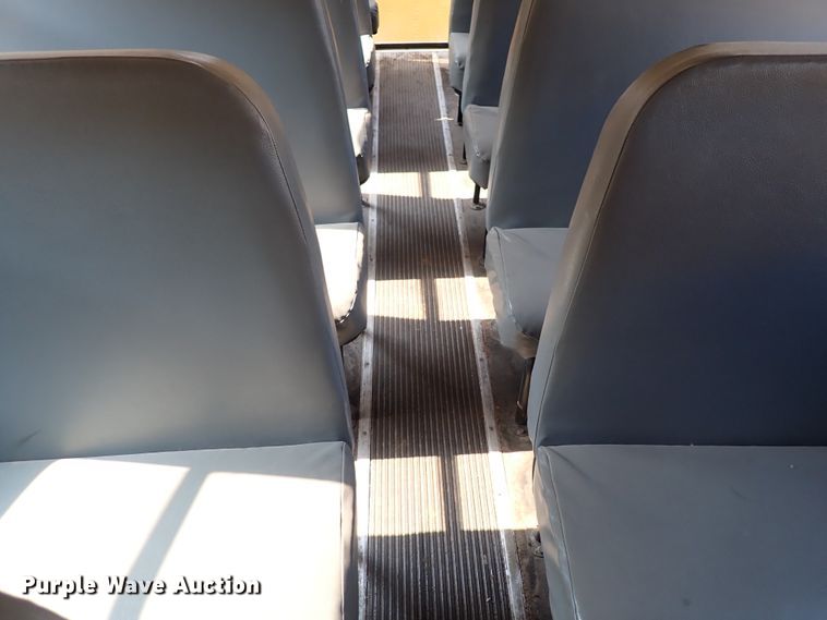 image for item DN1886 1997 International 3800  school bus