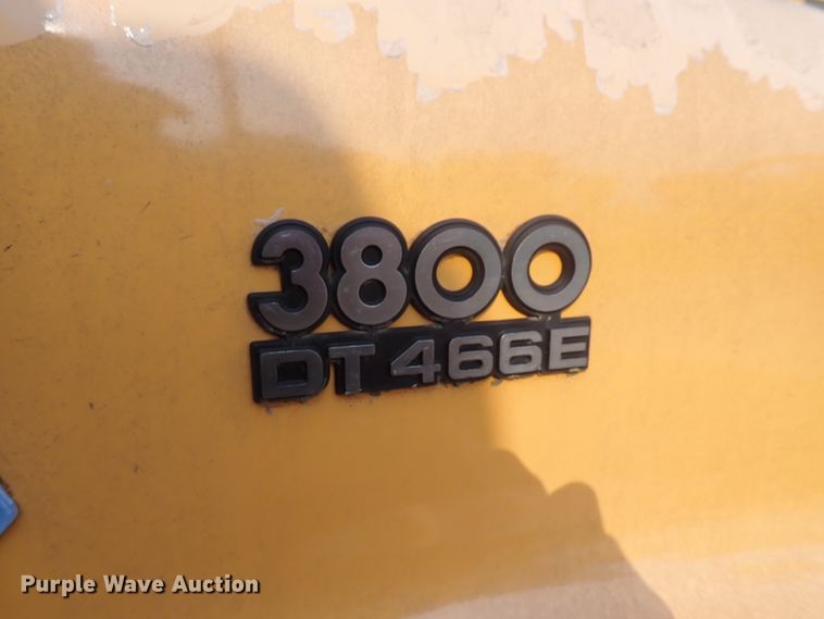 image for item DN1886 1997 International 3800  school bus