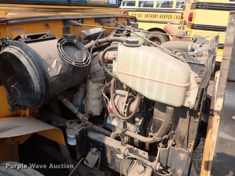 image for item DN1886 1997 International 3800  school bus
