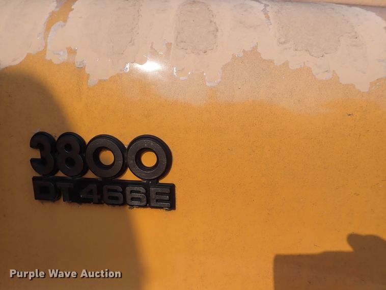 image for item DN1886 1997 International 3800  school bus