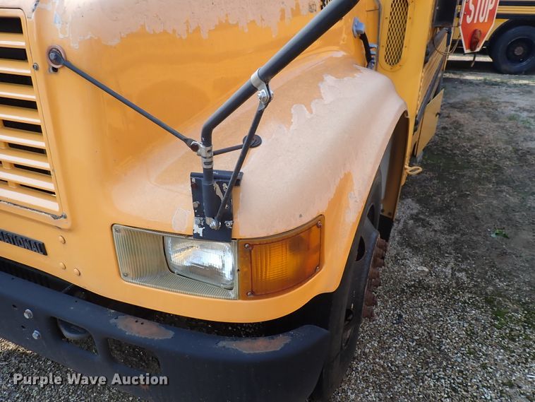 image for item DN1886 1997 International 3800  school bus