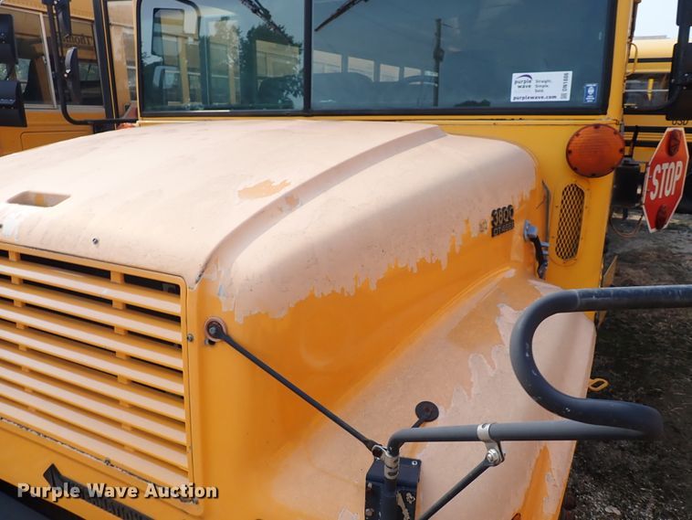 image for item DN1886 1997 International 3800  school bus
