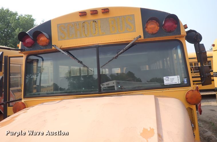 image for item DN1886 1997 International 3800  school bus