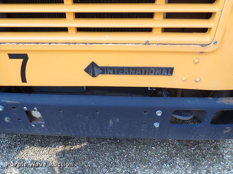image for item DN1886 1997 International 3800  school bus